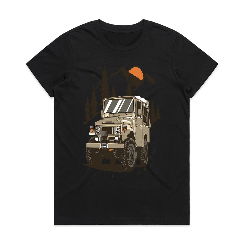 Classic Off-Road Adventure – Vintage 4x4 Explorer T-Shirt
