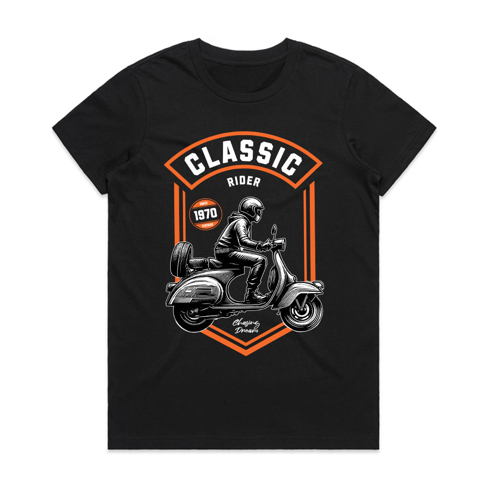 Classic Rider – Vintage Scooter Enthusiast T-Shirt