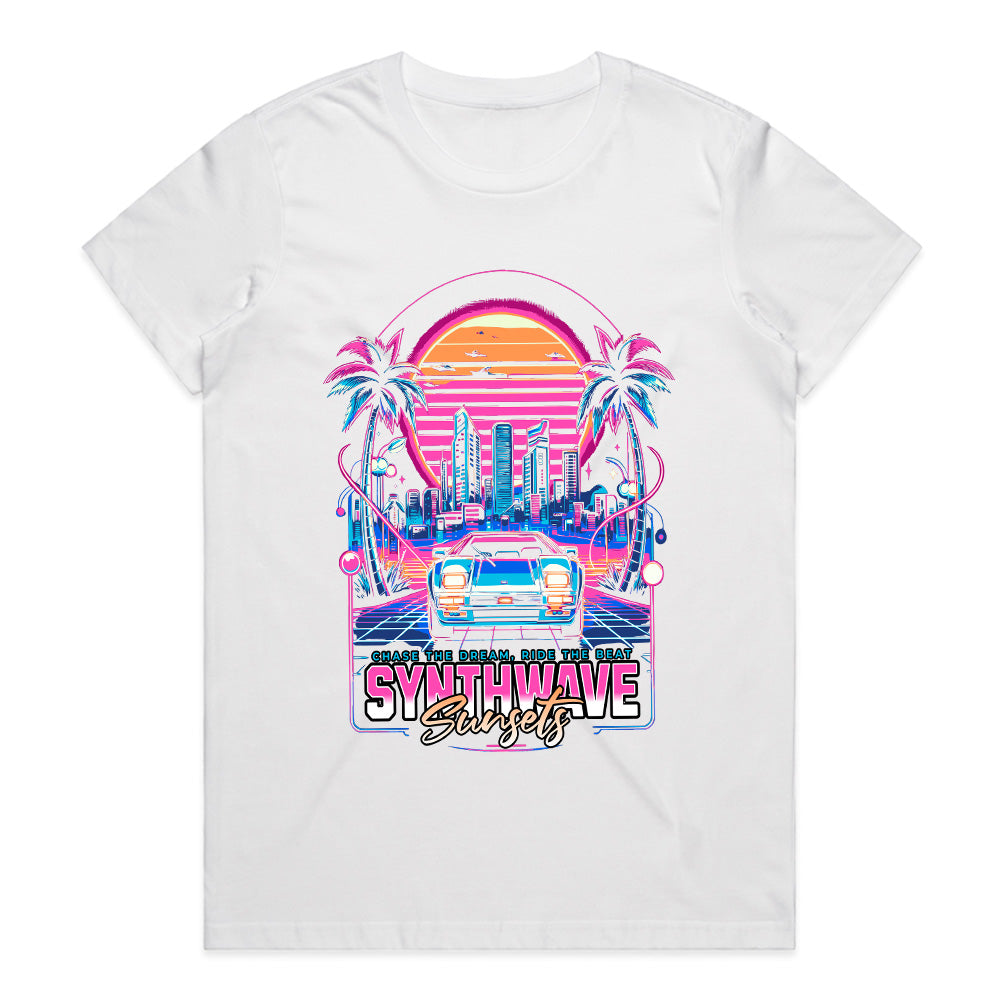 Synthwave Sunsets – Retro Neon Cityscape Vaporwave T-Shirt
