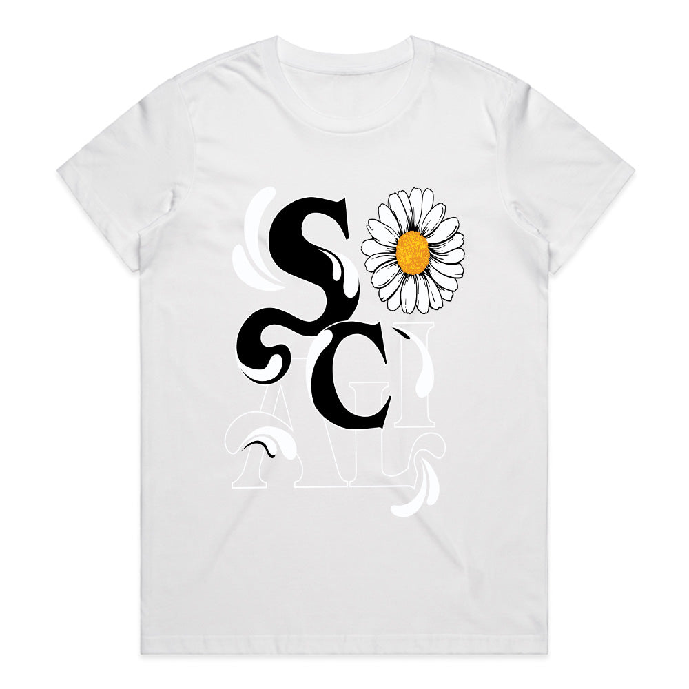 Daisy Bloom: Elegant Floral Statement Tee