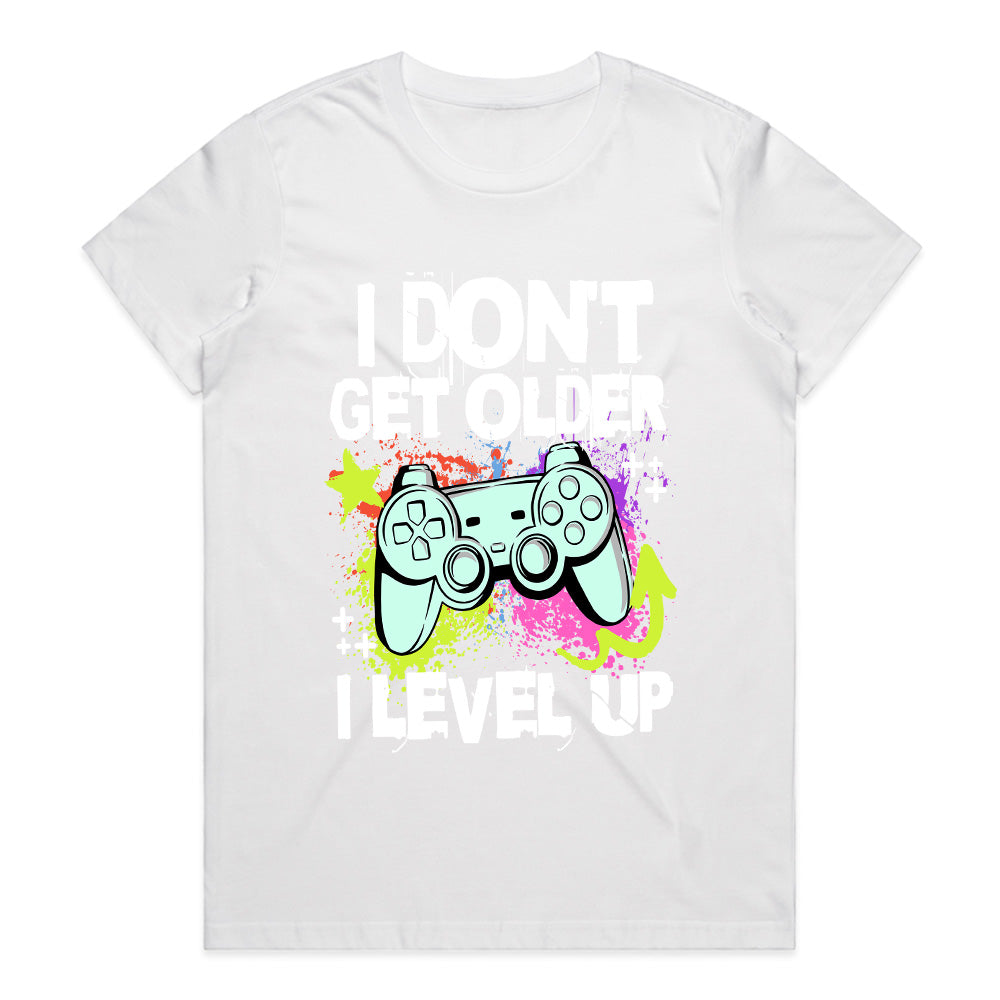 I Don’t Get Older, I Level Up - Fun Gamer Birthday T-Shirt